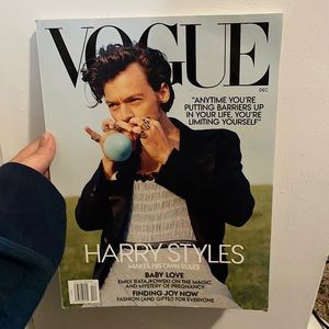 Harry Styles Vogue Cover- December Issue